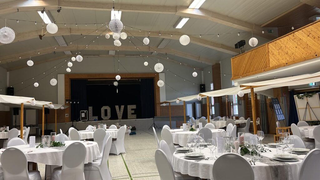 Halle-Hochzeit-deko2